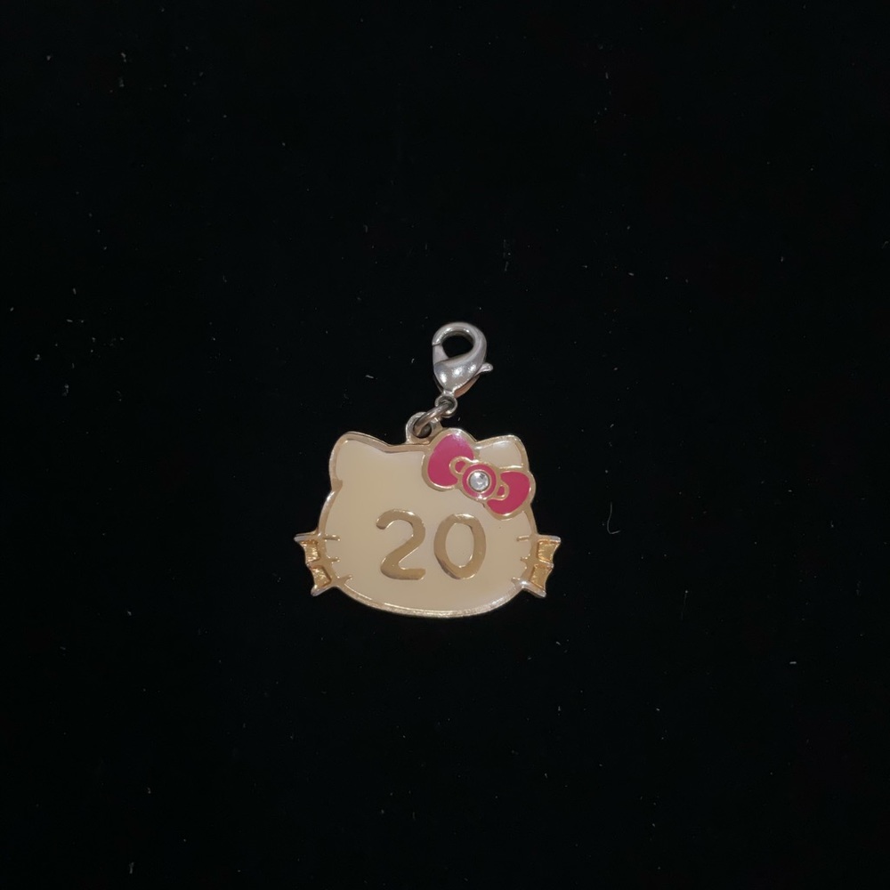 HELLO KITTY NUMBER‎ TWENTY CHARM
